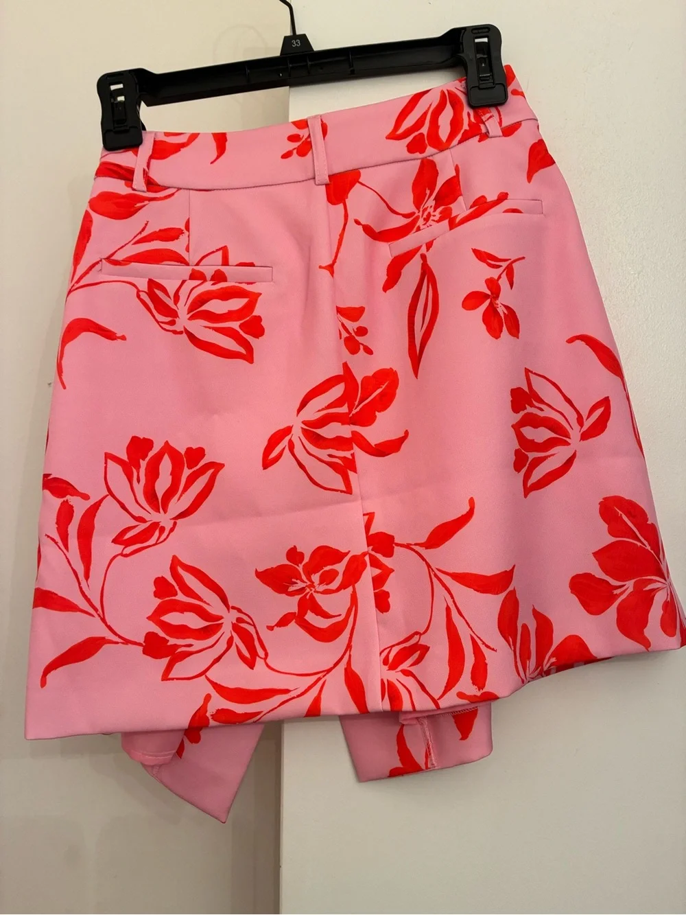 Alexia Admor Pink Skirt with Vibrant Red Floral Print